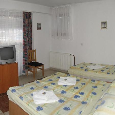 Bed and Breakfast Nadix Panzio Debrecín Pokoj fotografie